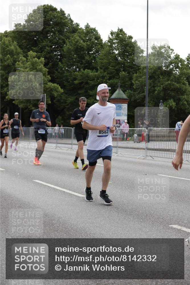 29.06.2025 - hella hamburg halbmarathon Jannik Wohlers http://msf.ph/oto/8142332 29.06.2025 10:44:26 Lombardsbrücke 1024, 1273, 1629, 1924, 2674, 3570, 4215, 4275, 4968, 5355, 6841, 6888, 8582, 8907, 9036, 9084, 9085, 9331, 9333, 9397, 10668, 10707, 11272, 12318, 12394, 13039, 13261, 13580, 14325, 14681, 15809, 16101, 16494, 16577, 16850, 17372, 18230, 19133 meine-sportfotos.de