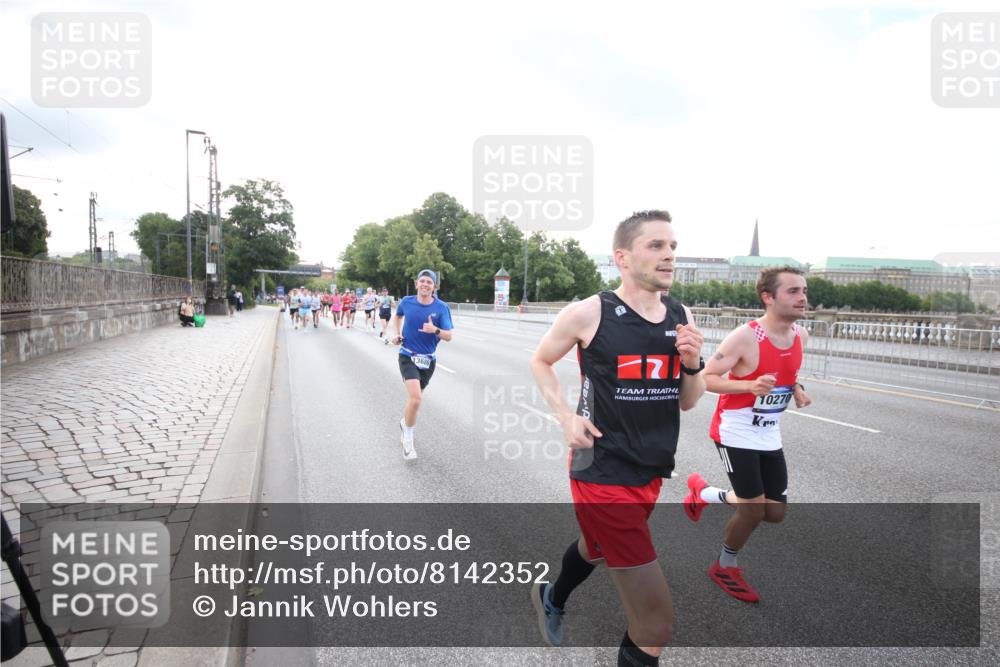 29.06.2025 - hella hamburg halbmarathon Jannik Wohlers http://msf.ph/oto/8142352 29.06.2025 09:45:25 Lombardsbrücke 1080, 1686, 1707, 1894, 2460, 4679, 5187, 5550, 6878, 7880, 7965, 8062, 8190, 10270, 10484, 10876, 11120, 12232, 12308, 12681, 13066, 13167, 13343, 13618, 13686, 13754, 14167, 14466, 14549, 14622, 15054, 15326, 15507, 15835, 15887, 16712, 16724, 16755, 17117, 17191, 17197, 17322, 17691, 18135 meine-sportfotos.de