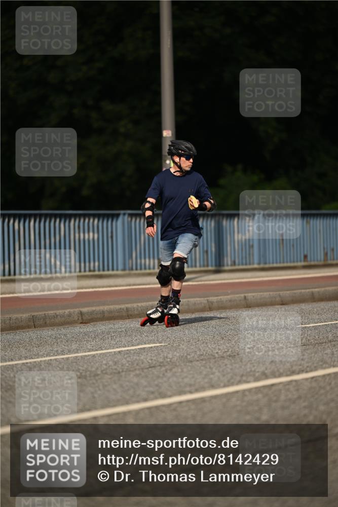 29.06.2025 - hella hamburg halbmarathon Dr. Thomas Lammeyer http://msf.ph/oto/8142429 29.06.2025 09:00:46 Kennedybrücke  meine-sportfotos.de