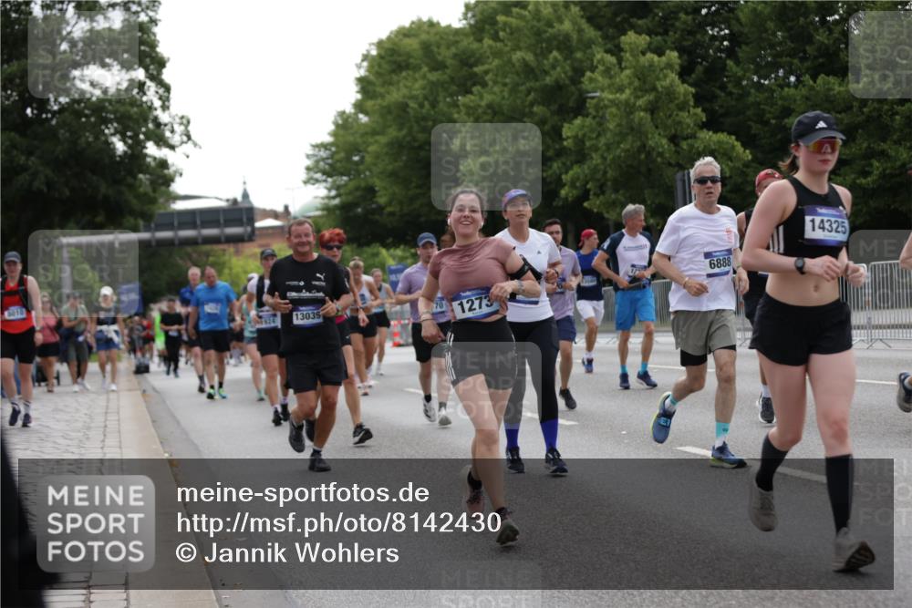 29.06.2025 - hella hamburg halbmarathon Jannik Wohlers http://msf.ph/oto/8142430 29.06.2025 10:44:30 Lombardsbrücke 1024, 1273, 1629, 1924, 2007, 2674, 2779, 3570, 4275, 6841, 6888, 8582, 8907, 9036, 9084, 9085, 9331, 9333, 10562, 10566, 10668, 10707, 11272, 12198, 12318, 12394, 13039, 13261, 13580, 14325, 15809, 16101, 16494, 16577, 16850, 17372, 17521, 18084, 18230, 18294 meine-sportfotos.de