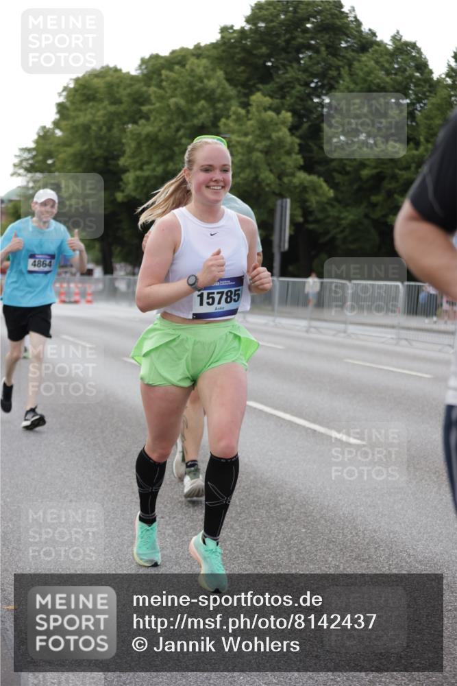29.06.2025 - hella hamburg halbmarathon Jannik Wohlers http://msf.ph/oto/8142437 29.06.2025 10:07:32 Lombardsbrücke 1079, 1527, 2309, 3328, 4228, 4864, 5100, 5287, 6918, 7760, 9071, 9966, 10703, 11114, 11394, 11641, 12789, 12893, 13458, 15785, 16539, 16809, 16915, 18270, 18531 meine-sportfotos.de