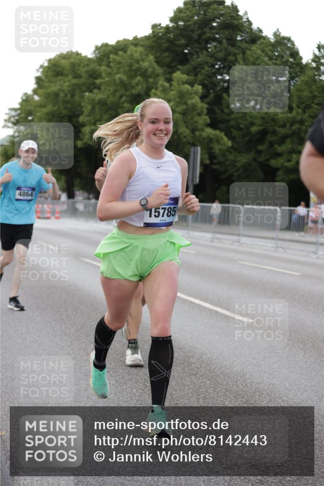29.06.2025 - hella hamburg halbmarathon Jannik Wohlers http://msf.ph/oto/8142443 29.06.2025 10:07:32 Lombardsbrücke 1079, 1527, 2309, 3328, 4228, 4864, 5100, 5287, 6918, 7760, 9071, 9966, 10703, 11114, 11394, 11641, 12789, 12893, 13458, 15785, 16539, 16809, 16915, 18270, 18531 meine-sportfotos.de