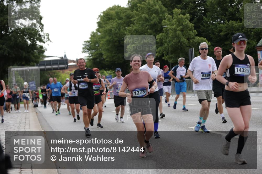29.06.2025 - hella hamburg halbmarathon Jannik Wohlers http://msf.ph/oto/8142444 29.06.2025 10:44:30 Lombardsbrücke 1024, 1273, 1629, 1924, 2007, 2674, 2779, 3570, 4275, 6841, 6888, 8582, 8907, 9036, 9084, 9085, 9331, 9333, 10562, 10566, 10668, 10707, 11272, 12198, 12318, 12394, 13039, 13261, 13580, 14325, 15809, 16101, 16494, 16577, 16850, 17372, 17521, 18084, 18230, 18294 meine-sportfotos.de
