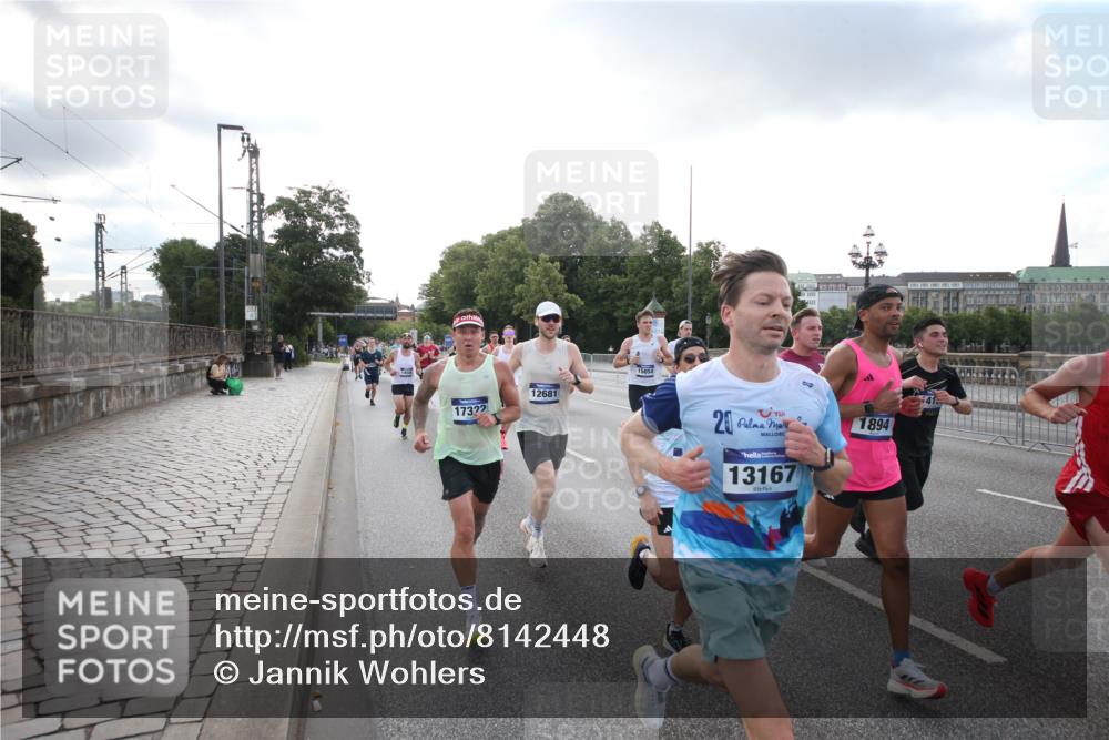 29.06.2025 - hella hamburg halbmarathon Jannik Wohlers http://msf.ph/oto/8142448 29.06.2025 09:45:31 Lombardsbrücke 1080, 1686, 1894, 2460, 4463, 4812, 5187, 5550, 6495, 6878, 7186, 7880, 7965, 8062, 10270, 10484, 11199, 12189, 12232, 12681, 13167, 13343, 13686, 13754, 14167, 14548, 14549, 14622, 15054, 15326, 15507, 15835, 16148, 16724, 16755, 16963, 17117, 17322, 17691, 18135, 18854, 19022, 19118 meine-sportfotos.de