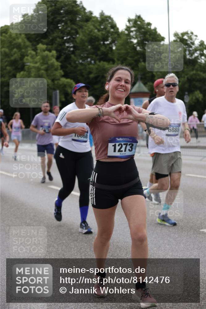 29.06.2025 - hella hamburg halbmarathon Jannik Wohlers http://msf.ph/oto/8142476 29.06.2025 10:44:32 Lombardsbrücke 1024, 1273, 1629, 1924, 2007, 2779, 3570, 4275, 6841, 6888, 7912, 8582, 8907, 9036, 9084, 9085, 10562, 10566, 10668, 10707, 11272, 12198, 12318, 12332, 12394, 13039, 13261, 13580, 14325, 15458, 15809, 16101, 16494, 16577, 16850, 17521, 18084, 18230, 18294 meine-sportfotos.de