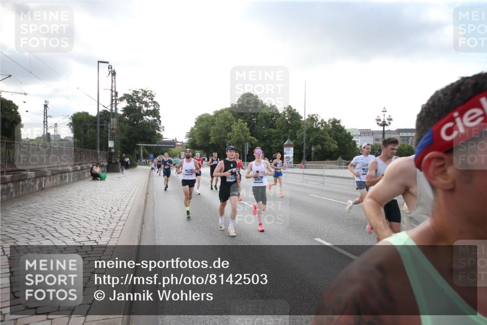 29.06.2025 - hella hamburg halbmarathon Jannik Wohlers http://msf.ph/oto/8142503 29.06.2025 09:45:31 Lombardsbrücke 1080, 1686, 1894, 2460, 4463, 4812, 5187, 5550, 6495, 6878, 7186, 7880, 7965, 8062, 10270, 10484, 11199, 12189, 12232, 12681, 13167, 13343, 13686, 13754, 14167, 14548, 14549, 14622, 15054, 15326, 15507, 15835, 16148, 16724, 16755, 16963, 17117, 17322, 17691, 18135, 18854, 19022, 19118 meine-sportfotos.de
