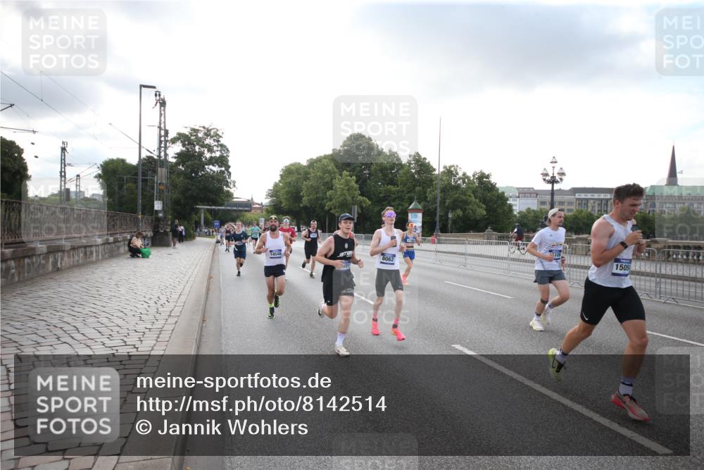 29.06.2025 - hella hamburg halbmarathon Jannik Wohlers http://msf.ph/oto/8142514 29.06.2025 09:45:32 Lombardsbrücke 1080, 1686, 1894, 2460, 4463, 4812, 5187, 5550, 6495, 6878, 7186, 7880, 7965, 8062, 10270, 10484, 11199, 12189, 12232, 12681, 13167, 13343, 13686, 13754, 14167, 14548, 14549, 14622, 15054, 15326, 15507, 15835, 16148, 16724, 16755, 16963, 17117, 17322, 17691, 18135, 18854, 19022, 19118 meine-sportfotos.de