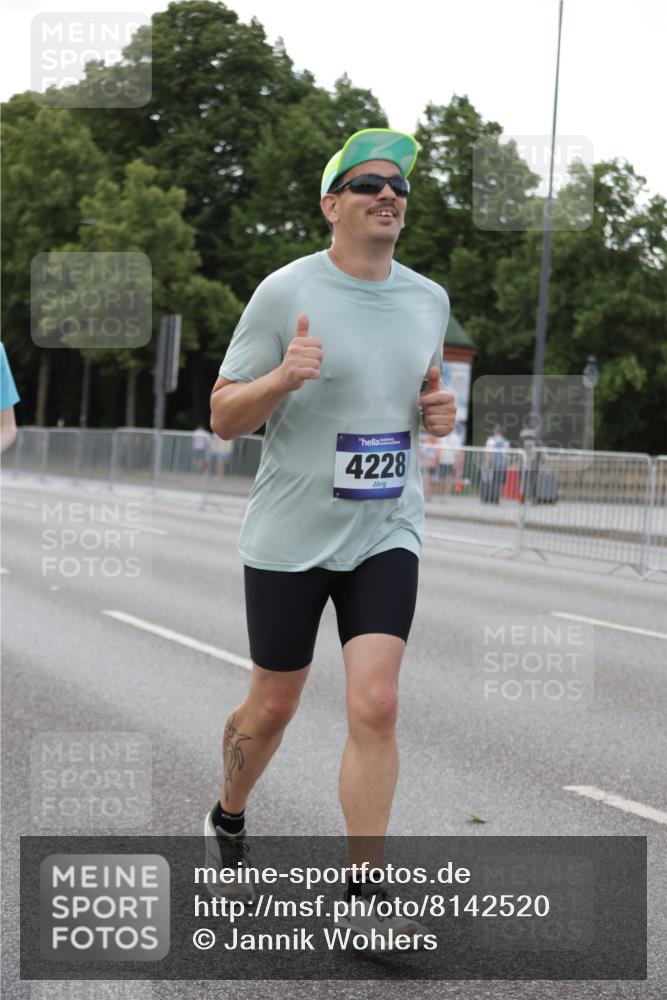 29.06.2025 - hella hamburg halbmarathon Jannik Wohlers http://msf.ph/oto/8142520 29.06.2025 10:07:33 Lombardsbrücke 1079, 1527, 2309, 3328, 4228, 4864, 5100, 5287, 6918, 7760, 9071, 9966, 10703, 11114, 11394, 11641, 12789, 12893, 13458, 15785, 16539, 16809, 16915, 18270, 18531 meine-sportfotos.de