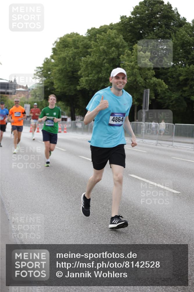 29.06.2025 - hella hamburg halbmarathon Jannik Wohlers http://msf.ph/oto/8142528 29.06.2025 10:07:34 Lombardsbrücke 1079, 1527, 2309, 3328, 4228, 4864, 5100, 5287, 6918, 7348, 8585, 9071, 9966, 10703, 12789, 12893, 13458, 15785, 16539, 16809, 16915, 18270, 18325, 18531 meine-sportfotos.de