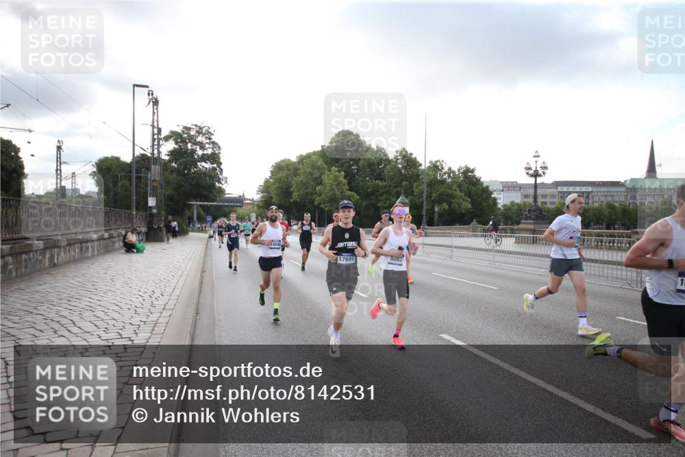 29.06.2025 - hella hamburg halbmarathon Jannik Wohlers http://msf.ph/oto/8142531 29.06.2025 09:45:32 Lombardsbrücke 1080, 1686, 1894, 2460, 4463, 4812, 5187, 5550, 6495, 6878, 7186, 7880, 7965, 8062, 10270, 10484, 11199, 12189, 12232, 12681, 13167, 13343, 13686, 13754, 14167, 14548, 14549, 14622, 15054, 15326, 15507, 15835, 16148, 16724, 16755, 16963, 17117, 17322, 17691, 18135, 18854, 19022, 19118 meine-sportfotos.de