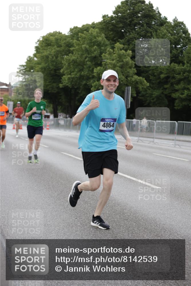 29.06.2025 - hella hamburg halbmarathon Jannik Wohlers http://msf.ph/oto/8142539 29.06.2025 10:07:34 Lombardsbrücke 1079, 1527, 2309, 3328, 4228, 4864, 5100, 5287, 6918, 7348, 8585, 9071, 9966, 10703, 12789, 12893, 13458, 15785, 16539, 16809, 16915, 18270, 18325, 18531 meine-sportfotos.de