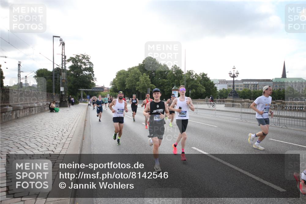 29.06.2025 - hella hamburg halbmarathon Jannik Wohlers http://msf.ph/oto/8142546 29.06.2025 09:45:32 Lombardsbrücke 1080, 1686, 1894, 2460, 4463, 4812, 5187, 5550, 6495, 6878, 7186, 7880, 7965, 8062, 10270, 10484, 11199, 12189, 12232, 12681, 13167, 13343, 13686, 13754, 14167, 14548, 14549, 14622, 15054, 15326, 15507, 15835, 16148, 16724, 16755, 16963, 17117, 17322, 17691, 18135, 18854, 19022, 19118 meine-sportfotos.de