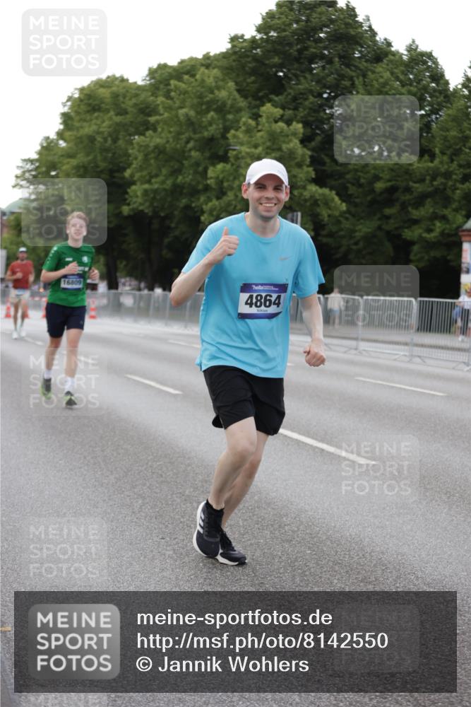 29.06.2025 - hella hamburg halbmarathon Jannik Wohlers http://msf.ph/oto/8142550 29.06.2025 10:07:34 Lombardsbrücke 1079, 1527, 2309, 3328, 4228, 4864, 5100, 5287, 6918, 7348, 8585, 9071, 9966, 10703, 12789, 12893, 13458, 15785, 16539, 16809, 16915, 18270, 18325, 18531 meine-sportfotos.de