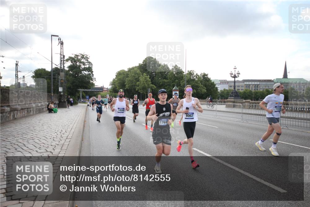29.06.2025 - hella hamburg halbmarathon Jannik Wohlers http://msf.ph/oto/8142555 29.06.2025 09:45:32 Lombardsbrücke 1080, 1686, 1894, 2460, 4463, 4812, 5187, 5550, 6495, 6878, 7186, 7880, 7965, 8062, 10270, 10484, 11199, 12189, 12232, 12681, 13167, 13343, 13686, 13754, 14167, 14548, 14549, 14622, 15054, 15326, 15507, 15835, 16148, 16724, 16755, 16963, 17117, 17322, 17691, 18135, 18854, 19022, 19118 meine-sportfotos.de
