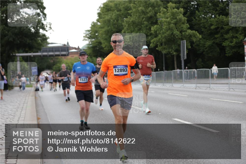 29.06.2025 - hella hamburg halbmarathon Jannik Wohlers http://msf.ph/oto/8142622 29.06.2025 10:07:38 Lombardsbrücke 1079, 1527, 2309, 3328, 4228, 4864, 5287, 7348, 8585, 9966, 12658, 12789, 12893, 13458, 15785, 16809, 18325, 18531 meine-sportfotos.de