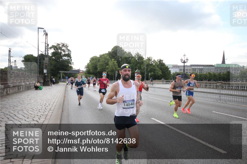 29.06.2025 - hella hamburg halbmarathon Jannik Wohlers http://msf.ph/oto/8142638 29.06.2025 09:45:33 Lombardsbrücke 1080, 1686, 1894, 2460, 4463, 4812, 5187, 5550, 6495, 6878, 7186, 7880, 7965, 8062, 9345, 10270, 10453, 10484, 11199, 12189, 12232, 12681, 13167, 13343, 13686, 13754, 14167, 14548, 14549, 14622, 14699, 15054, 15326, 15507, 15835, 16148, 16695, 16724, 16755, 16963, 17056, 17117, 17322, 17691, 18135, 18854, 19022, 19118 meine-sportfotos.de