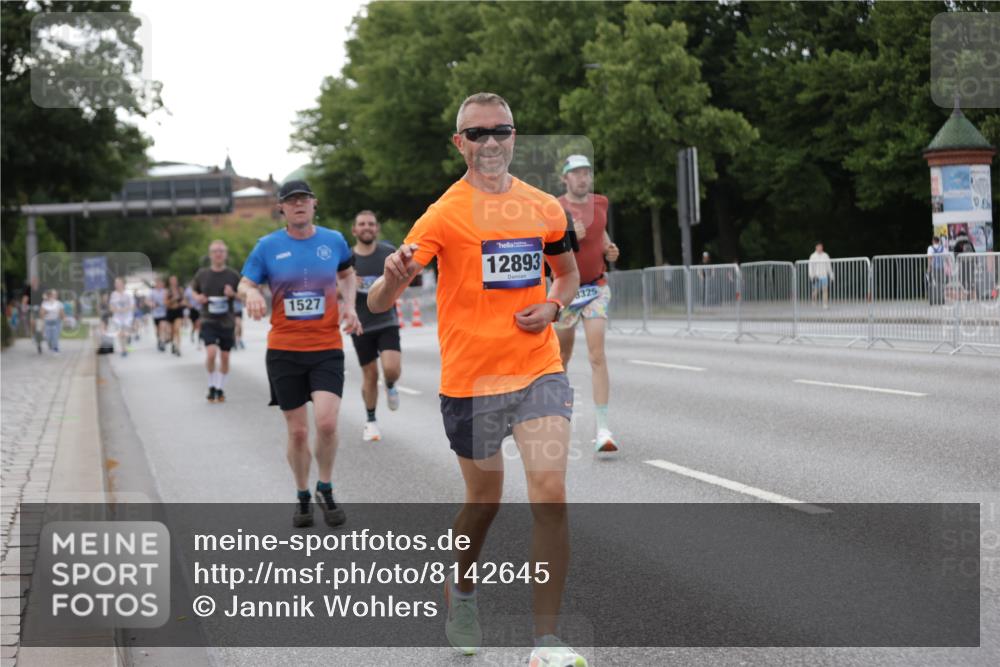 29.06.2025 - hella hamburg halbmarathon Jannik Wohlers http://msf.ph/oto/8142645 29.06.2025 10:07:38 Lombardsbrücke 1079, 1527, 2309, 3328, 4228, 4864, 5287, 7348, 8585, 9966, 12658, 12789, 12893, 13458, 15785, 16809, 18325, 18531 meine-sportfotos.de