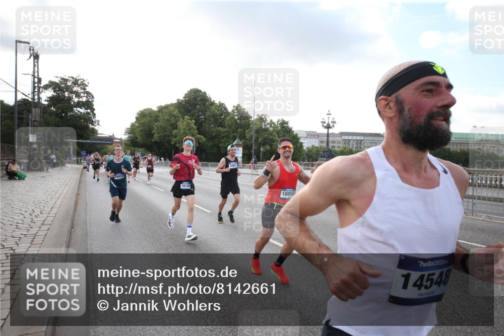 29.06.2025 - hella hamburg halbmarathon Jannik Wohlers http://msf.ph/oto/8142661 29.06.2025 09:45:33 Lombardsbrücke 1080, 1686, 1894, 2460, 4463, 4812, 5187, 5550, 6495, 6878, 7186, 7880, 7965, 8062, 9345, 10270, 10453, 10484, 11199, 12189, 12232, 12681, 13167, 13343, 13686, 13754, 14167, 14548, 14549, 14622, 14699, 15054, 15326, 15507, 15835, 16148, 16695, 16724, 16755, 16963, 17056, 17117, 17322, 17691, 18135, 18854, 19022, 19118 meine-sportfotos.de