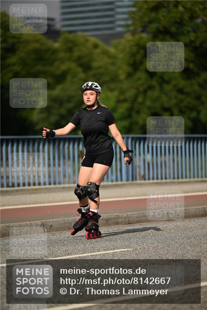 29.06.2025 - hella hamburg halbmarathon Dr. Thomas Lammeyer http://msf.ph/oto/8142667 29.06.2025 09:11:00 Kennedybrücke  meine-sportfotos.de