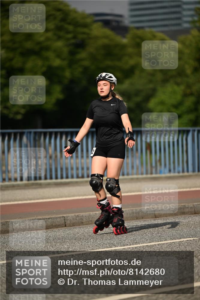 29.06.2025 - hella hamburg halbmarathon Dr. Thomas Lammeyer http://msf.ph/oto/8142680 29.06.2025 09:11:01 Kennedybrücke  meine-sportfotos.de