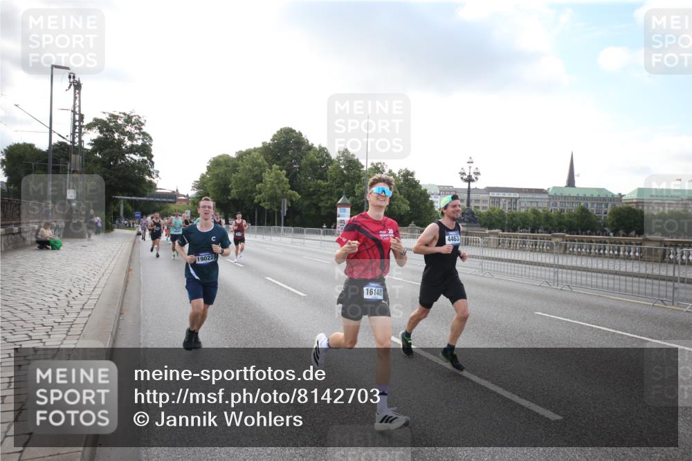 29.06.2025 - hella hamburg halbmarathon Jannik Wohlers http://msf.ph/oto/8142703 29.06.2025 09:45:34 Lombardsbrücke 1080, 1686, 1894, 2460, 4463, 4812, 5187, 5550, 6169, 6495, 6878, 7186, 7880, 7965, 8062, 9345, 10270, 10453, 10484, 11199, 12189, 12232, 12681, 13167, 13343, 13686, 13754, 14167, 14548, 14549, 14622, 14699, 15054, 15326, 15507, 15835, 16148, 16695, 16724, 16755, 16963, 17056, 17117, 17322, 17691, 18135, 18854, 19022, 19118 meine-sportfotos.de