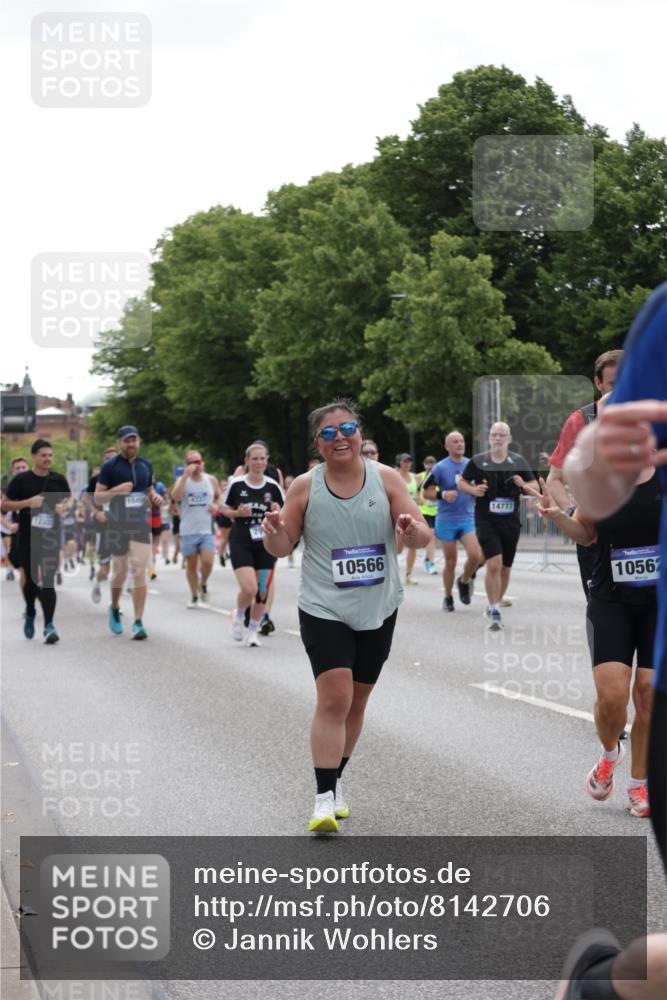 29.06.2025 - hella hamburg halbmarathon Jannik Wohlers http://msf.ph/oto/8142706 29.06.2025 10:44:41 Lombardsbrücke 1024, 1273, 1629, 1685, 1924, 2007, 2779, 3160, 3164, 3570, 4186, 4275, 4337, 4851, 5190, 6509, 6888, 7699, 7912, 8594, 8762, 8907, 9036, 10562, 10566, 10668, 10707, 11393, 12198, 12332, 12334, 12394, 12793, 13039, 13261, 13580, 14513, 14758, 14777, 15458, 15750, 15751, 15998, 16850, 17521, 18084, 18230, 18294 meine-sportfotos.de