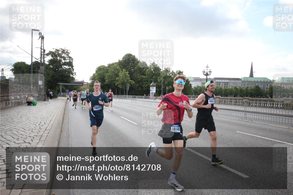 29.06.2025 - hella hamburg halbmarathon Jannik Wohlers http://msf.ph/oto/8142708 29.06.2025 09:45:34 Lombardsbrücke 1080, 1686, 1894, 2460, 4463, 4812, 5187, 5550, 6169, 6495, 6878, 7186, 7880, 7965, 8062, 9345, 10270, 10453, 10484, 11199, 12189, 12232, 12681, 13167, 13343, 13686, 13754, 14167, 14548, 14549, 14622, 14699, 15054, 15326, 15507, 15835, 16148, 16695, 16724, 16755, 16963, 17056, 17117, 17322, 17691, 18135, 18854, 19022, 19118 meine-sportfotos.de