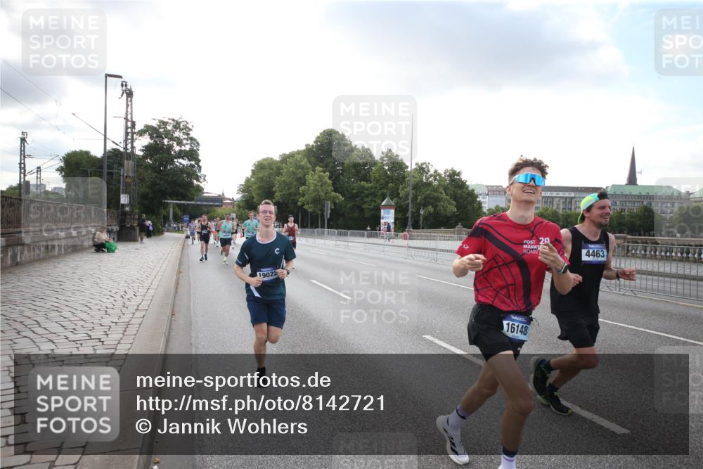 29.06.2025 - hella hamburg halbmarathon Jannik Wohlers http://msf.ph/oto/8142721 29.06.2025 09:45:34 Lombardsbrücke 1080, 1686, 1894, 2460, 4463, 4812, 5187, 5550, 6169, 6495, 6878, 7186, 7880, 7965, 8062, 9345, 10270, 10453, 10484, 11199, 12189, 12232, 12681, 13167, 13343, 13686, 13754, 14167, 14548, 14549, 14622, 14699, 15054, 15326, 15507, 15835, 16148, 16695, 16724, 16755, 16963, 17056, 17117, 17322, 17691, 18135, 18854, 19022, 19118 meine-sportfotos.de