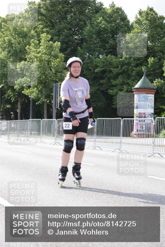 29.06.2025 - hella hamburg halbmarathon Jannik Wohlers http://msf.ph/oto/8142725 29.06.2025 09:05:58 Lombardsbrücke  meine-sportfotos.de