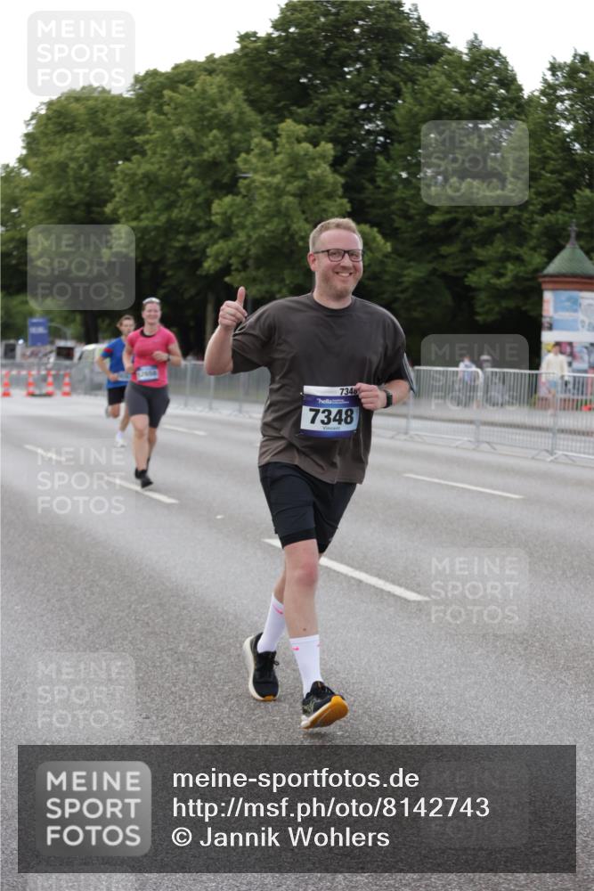 29.06.2025 - hella hamburg halbmarathon Jannik Wohlers http://msf.ph/oto/8142743 29.06.2025 10:07:44 Lombardsbrücke 1527, 2427, 5287, 5926, 7198, 7348, 8585, 9616, 10609, 10857, 12658, 12893, 13014, 15785, 16809, 18325, 18531 meine-sportfotos.de