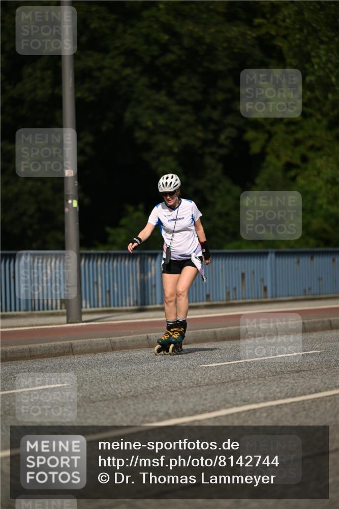 29.06.2025 - hella hamburg halbmarathon Dr. Thomas Lammeyer http://msf.ph/oto/8142744 29.06.2025 09:08:44 Kennedybrücke  meine-sportfotos.de