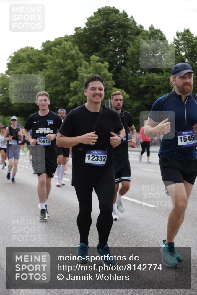 29.06.2025 - hella hamburg halbmarathon Jannik Wohlers http://msf.ph/oto/8142774 29.06.2025 10:44:46 Lombardsbrücke 1024, 1685, 1798, 2007, 2779, 3160, 3164, 3879, 3993, 4099, 4102, 4186, 4337, 4504, 4820, 4851, 5099, 5108, 5190, 5636, 6509, 6788, 6980, 7699, 7912, 8594, 8605, 8762, 8907, 10562, 10566, 11314, 11393, 11473, 11474, 12198, 12332, 12334, 12394, 12415, 12793, 12905, 13555, 13580, 14002, 14410, 14513, 14758, 14777, 15458, 15750, 15751, 15998, 16850, 17521, 18084, 18230, 18294 meine-sportfotos.de