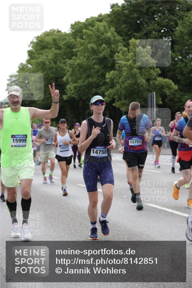 29.06.2025 - hella hamburg halbmarathon Jannik Wohlers http://msf.ph/oto/8142851 29.06.2025 10:44:49 Lombardsbrücke 1685, 1798, 3160, 3164, 3879, 3993, 4099, 4102, 4186, 4337, 4504, 4820, 4851, 5099, 5108, 5190, 5636, 5949, 6509, 6763, 6788, 6911, 6980, 7699, 7912, 8594, 8605, 8762, 10225, 10562, 10566, 11119, 11314, 11393, 11473, 11474, 11725, 12198, 12332, 12334, 12415, 12793, 12856, 12878, 12905, 13555, 14002, 14185, 14379, 14410, 14513, 14742, 14758, 14777, 15011, 15450, 15458, 15517, 15557, 15750, 15751, 15998, 17521, 18084, 18294 meine-sportfotos.de