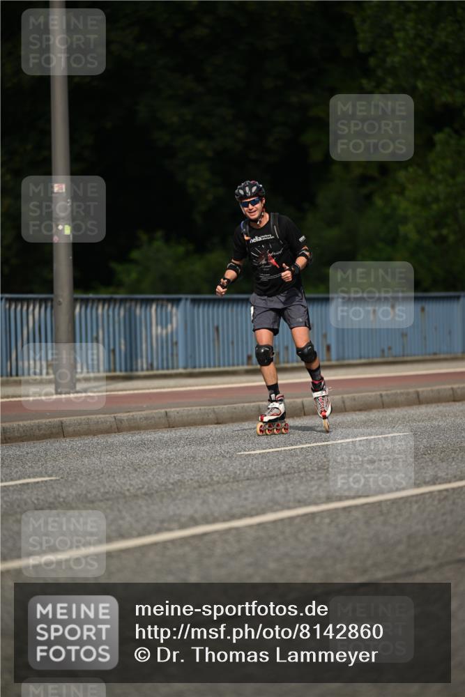 29.06.2025 - hella hamburg halbmarathon Dr. Thomas Lammeyer http://msf.ph/oto/8142860 29.06.2025 09:00:52 Kennedybrücke  meine-sportfotos.de