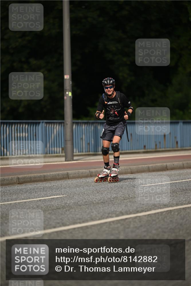 29.06.2025 - hella hamburg halbmarathon Dr. Thomas Lammeyer http://msf.ph/oto/8142882 29.06.2025 09:00:52 Kennedybrücke  meine-sportfotos.de