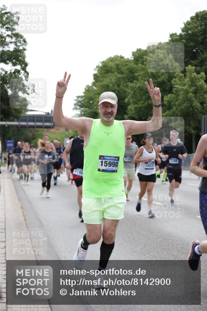 29.06.2025 - hella hamburg halbmarathon Jannik Wohlers http://msf.ph/oto/8142900 29.06.2025 10:44:50 Lombardsbrücke 1685, 1798, 3160, 3164, 3879, 3993, 4099, 4102, 4186, 4337, 4504, 4820, 4851, 5099, 5108, 5190, 5339, 5636, 5949, 6509, 6763, 6788, 6911, 6980, 7699, 7912, 8594, 8605, 8762, 10225, 11119, 11314, 11393, 11473, 11474, 11725, 12198, 12332, 12334, 12415, 12793, 12856, 12878, 12905, 13555, 14002, 14185, 14379, 14410, 14513, 14742, 14758, 14777, 15011, 15450, 15458, 15517, 15557, 15750, 15751, 15998 meine-sportfotos.de
