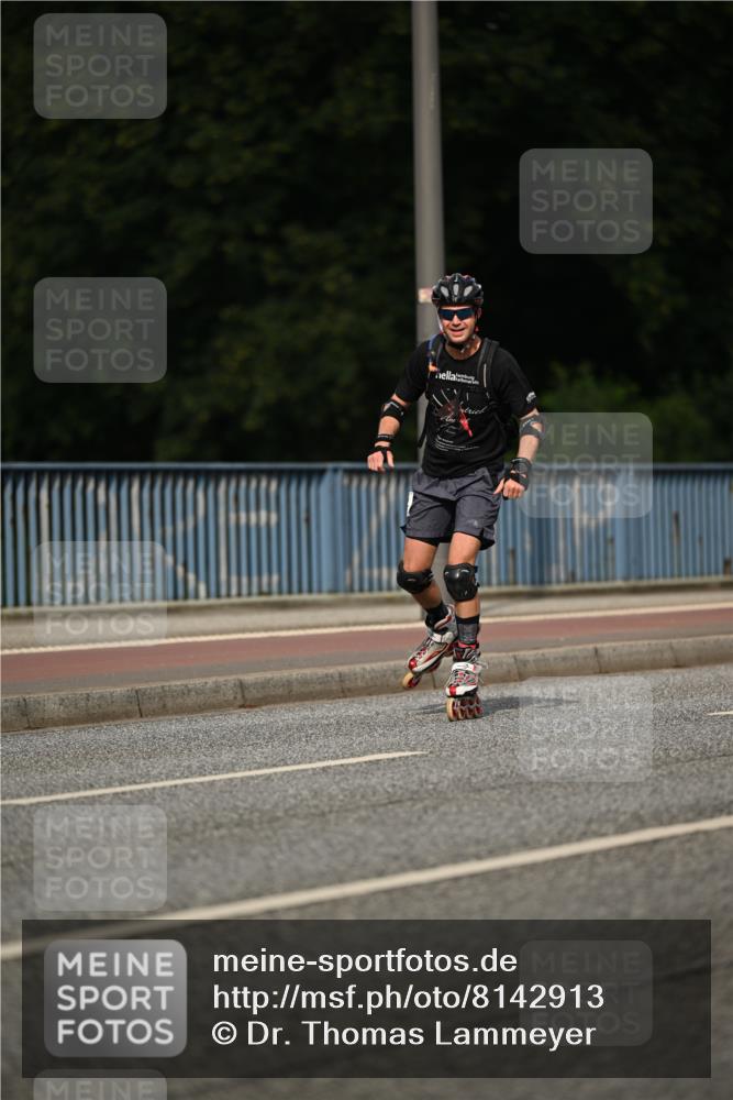 29.06.2025 - hella hamburg halbmarathon Dr. Thomas Lammeyer http://msf.ph/oto/8142913 29.06.2025 09:00:52 Kennedybrücke  meine-sportfotos.de