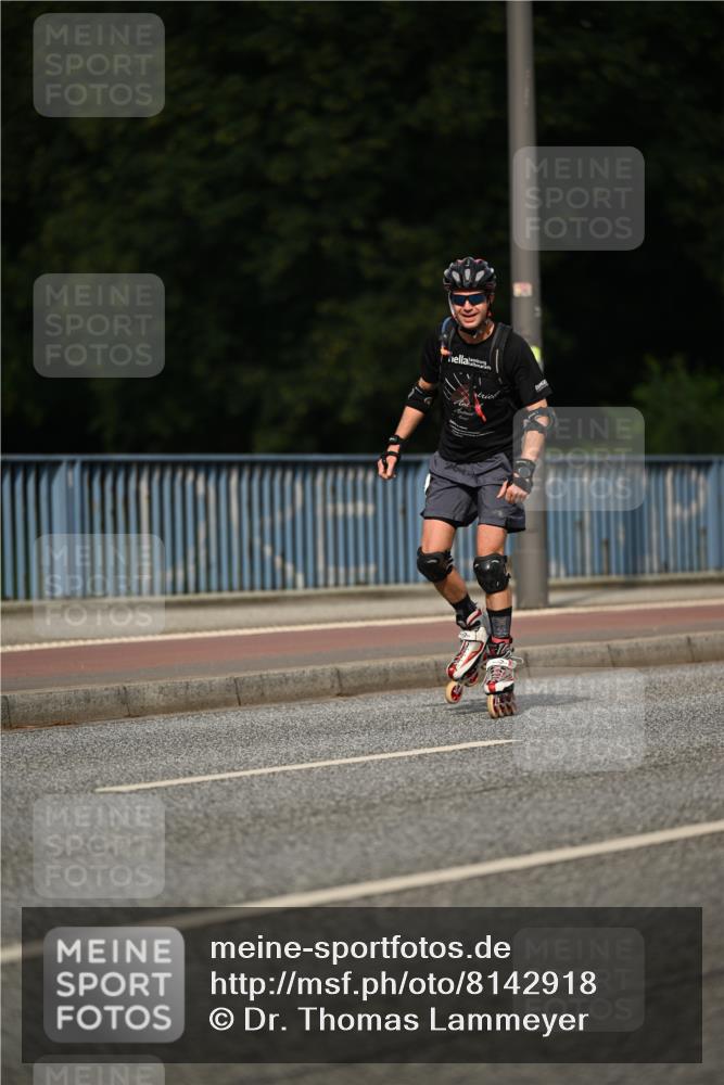 29.06.2025 - hella hamburg halbmarathon Dr. Thomas Lammeyer http://msf.ph/oto/8142918 29.06.2025 09:00:52 Kennedybrücke  meine-sportfotos.de