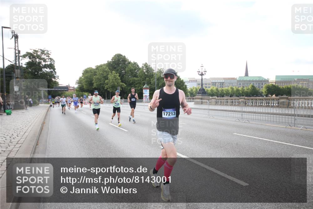 29.06.2025 - hella hamburg halbmarathon Jannik Wohlers http://msf.ph/oto/8143001 29.06.2025 09:45:51 Lombardsbrücke 2525, 3809, 3843, 3955, 4812, 5042, 6169, 6495, 7055, 7534, 7845, 7901, 8864, 8956, 9345, 10453, 10865, 11199, 11282, 11833, 13252, 13617, 14276, 14293, 14699, 15115, 15391, 15689, 16507, 16580, 16695, 16931, 16963, 17056, 17213, 17768, 17826, 18235, 18562, 18563, 19118 meine-sportfotos.de