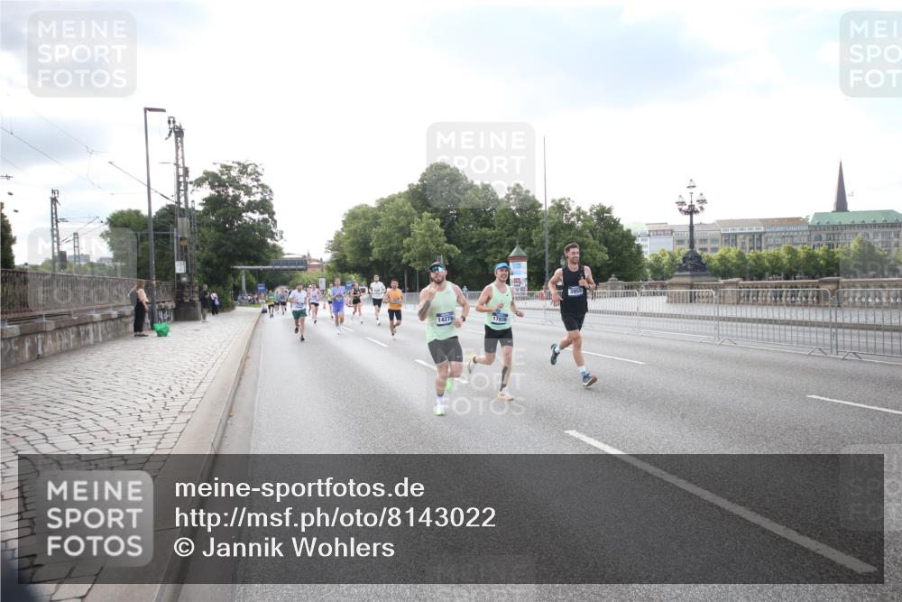 29.06.2025 - hella hamburg halbmarathon Jannik Wohlers http://msf.ph/oto/8143022 29.06.2025 09:45:52 Lombardsbrücke 2525, 3809, 3843, 3955, 5042, 6169, 6495, 7055, 7534, 7845, 7901, 8864, 8956, 9345, 10453, 10865, 11199, 11282, 11833, 13252, 13617, 14276, 14293, 14699, 15115, 15391, 15689, 16507, 16580, 16695, 16931, 16963, 17056, 17213, 17768, 17826, 18235, 18562, 18563, 19118 meine-sportfotos.de