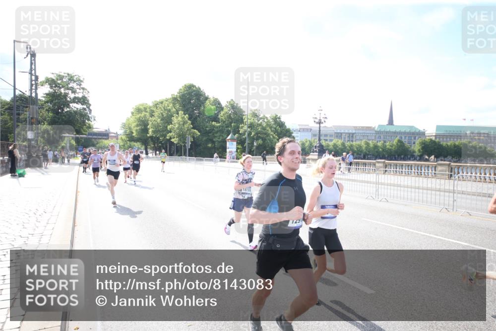 29.06.2025 - hella hamburg halbmarathon Jannik Wohlers http://msf.ph/oto/8143083 29.06.2025 09:47:58 Lombardsbrücke 1290, 1385, 1505, 1710, 1743, 2767, 3959, 4860, 5709, 6829, 7884, 8933, 10404, 10793, 10852, 11620, 11929, 12051, 12488, 12514, 12916, 13483, 13595, 13975, 14875, 14908, 15931, 15959, 16119, 17022, 17217, 17643, 18038, 18103, 18220, 18237, 18679, 18733, 19151 meine-sportfotos.de