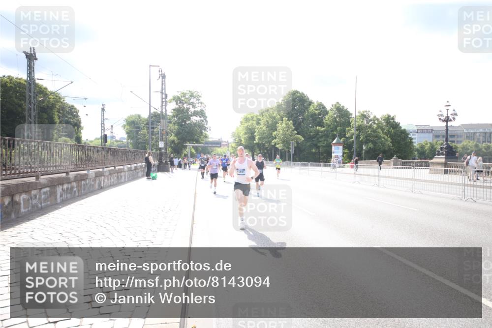 29.06.2025 - hella hamburg halbmarathon Jannik Wohlers http://msf.ph/oto/8143094 29.06.2025 09:47:59 Lombardsbrücke 1290, 1385, 1505, 1710, 1743, 2767, 3959, 4860, 5554, 5709, 6829, 7884, 8933, 9403, 10404, 10793, 10852, 11620, 11929, 12051, 12488, 12514, 12916, 13483, 13595, 13975, 14875, 14908, 15931, 15959, 16119, 17022, 17217, 17643, 17658, 18038, 18103, 18220, 18237, 18679, 18733, 19151 meine-sportfotos.de