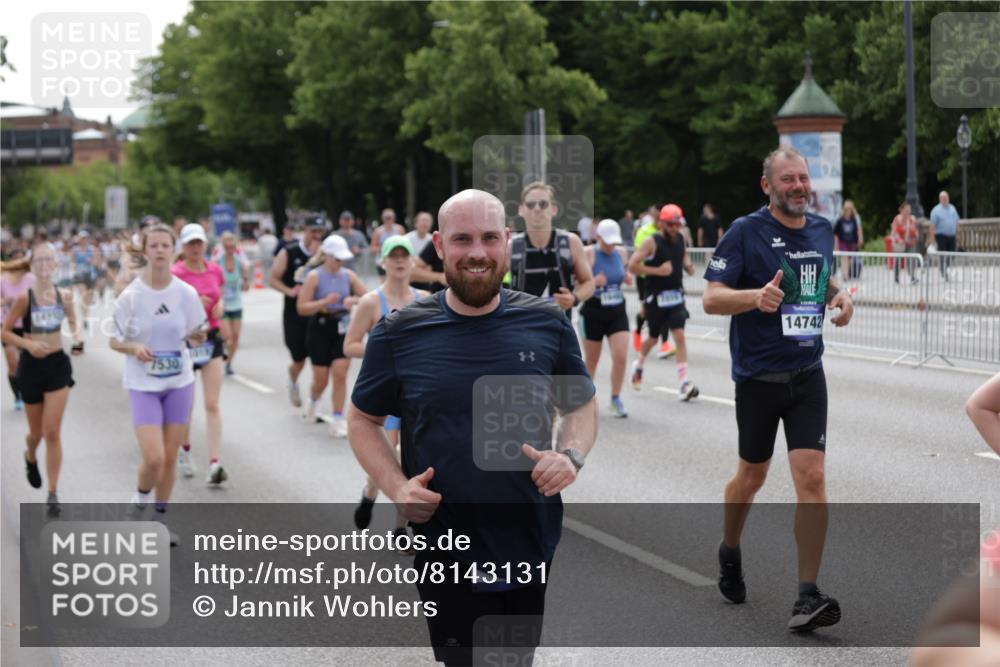 29.06.2025 - hella hamburg halbmarathon Jannik Wohlers http://msf.ph/oto/8143131 29.06.2025 10:45:02 Lombardsbrücke 1713, 1798, 2008, 2216, 2217, 2657, 2664, 2973, 3160, 3164, 3357, 3377, 3879, 3993, 4099, 4102, 4224, 4306, 4504, 4820, 4851, 5099, 5108, 5339, 5636, 5949, 6150, 6763, 6788, 6911, 6922, 6980, 7283, 7530, 7541, 7859, 8605, 8745, 9620, 10030, 10182, 10225, 10812, 11119, 11314, 11473, 11474, 11660, 11725, 11726, 12415, 12575, 12793, 12856, 12878, 12905, 13555, 13791, 13862, 14002, 14185, 14232, 14379, 14410, 14513, 14742, 15011, 15450, 15517, 15557, 15692, 18264 meine-sportfotos.de
