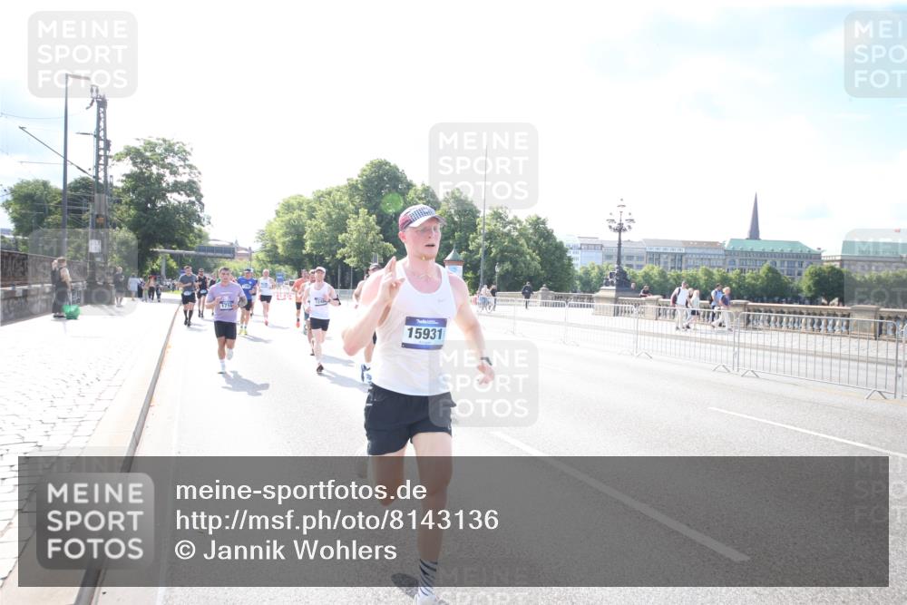 29.06.2025 - hella hamburg halbmarathon Jannik Wohlers http://msf.ph/oto/8143136 29.06.2025 09:48:00 Lombardsbrücke 1290, 1505, 1710, 2767, 3959, 4860, 5554, 5709, 6829, 7884, 8933, 9403, 10404, 10793, 10852, 11929, 12051, 12488, 12514, 12916, 13483, 13595, 13975, 14875, 14908, 15931, 15959, 16119, 17005, 17022, 17217, 17643, 17658, 18038, 18103, 18220, 18237, 18679, 18733, 19151 meine-sportfotos.de