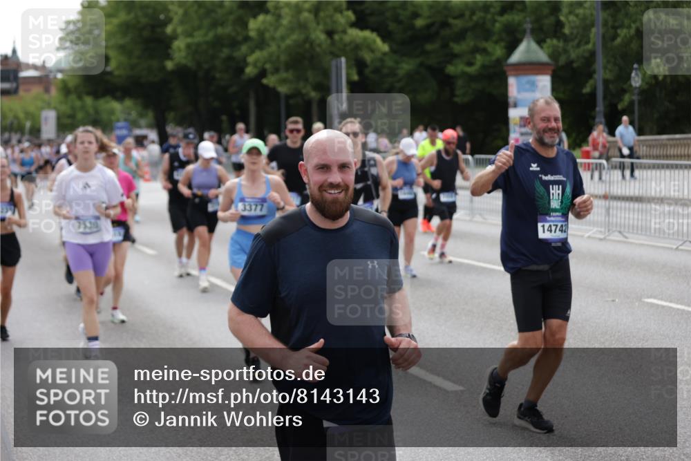 29.06.2025 - hella hamburg halbmarathon Jannik Wohlers http://msf.ph/oto/8143143 29.06.2025 10:45:02 Lombardsbrücke 1713, 1798, 2008, 2216, 2217, 2657, 2664, 2973, 3160, 3164, 3357, 3377, 3879, 3993, 4099, 4102, 4224, 4306, 4504, 4820, 4851, 5099, 5108, 5339, 5636, 5949, 6150, 6763, 6788, 6911, 6922, 6980, 7283, 7530, 7541, 7859, 8605, 8745, 9620, 10030, 10182, 10225, 10812, 11119, 11314, 11473, 11474, 11660, 11725, 11726, 12415, 12575, 12793, 12856, 12878, 12905, 13555, 13791, 13862, 14002, 14185, 14232, 14379, 14410, 14513, 14742, 15011, 15450, 15517, 15557, 15692, 18264 meine-sportfotos.de
