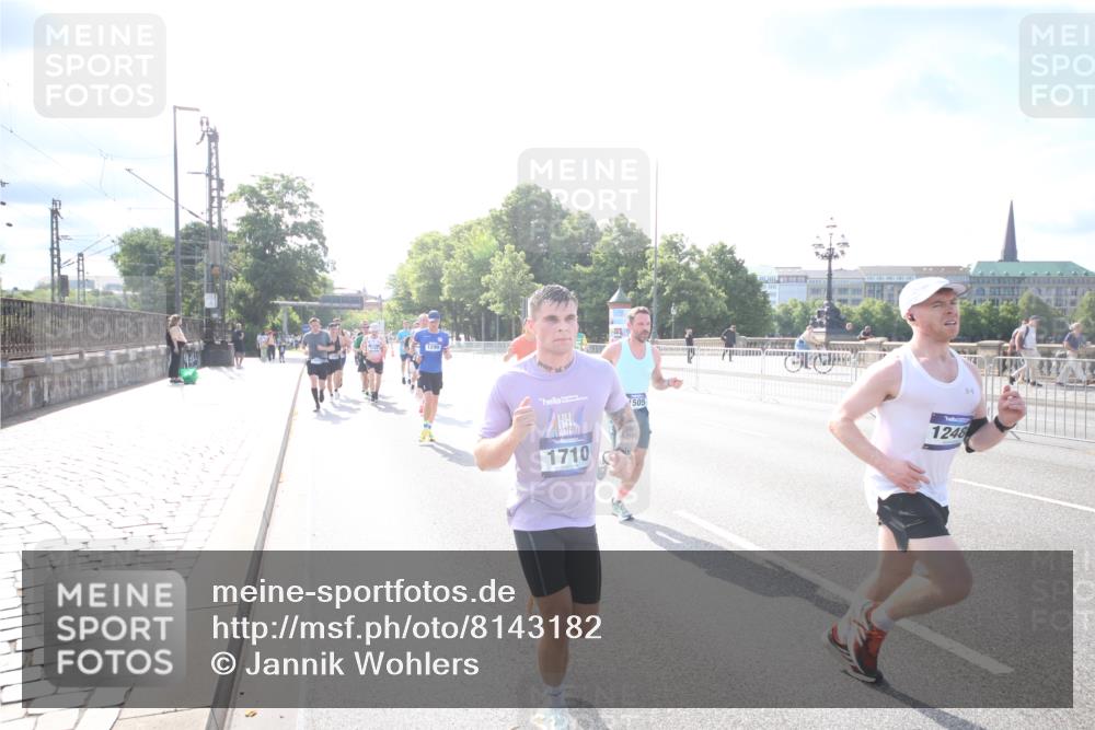 29.06.2025 - hella hamburg halbmarathon Jannik Wohlers http://msf.ph/oto/8143182 29.06.2025 09:48:02 Lombardsbrücke 1290, 1505, 1710, 2767, 4860, 5554, 5709, 7884, 8933, 9403, 10404, 10793, 10852, 11929, 12051, 12488, 12514, 12916, 13483, 13975, 14875, 15931, 15959, 16119, 17005, 17022, 17643, 17658, 18038, 18220, 18237, 18679, 18733, 18802, 19151 meine-sportfotos.de