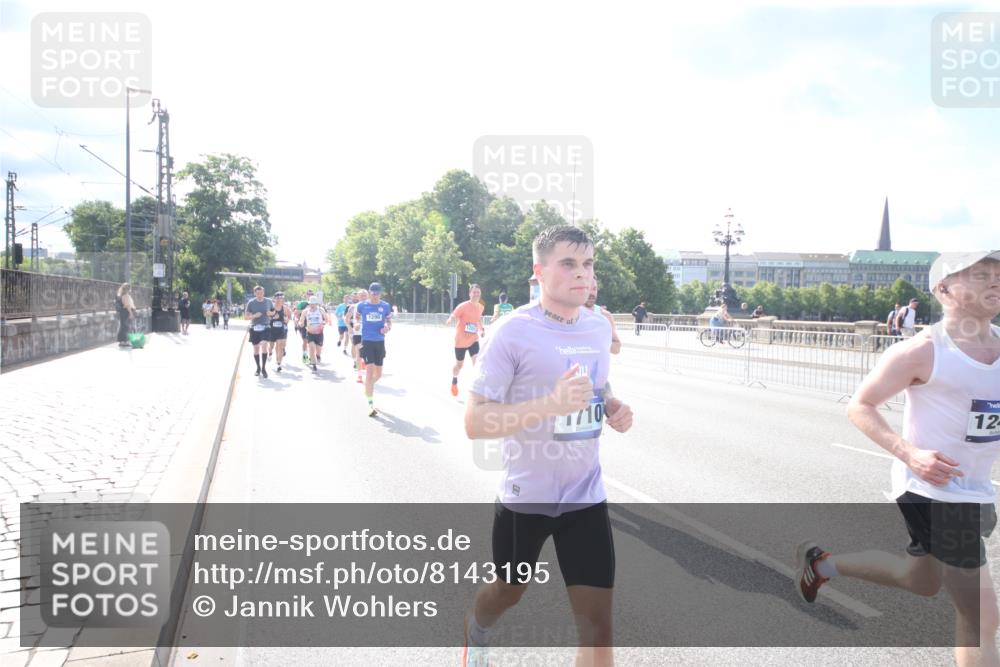 29.06.2025 - hella hamburg halbmarathon Jannik Wohlers http://msf.ph/oto/8143195 29.06.2025 09:48:02 Lombardsbrücke 1290, 1505, 1710, 2767, 4860, 5554, 5709, 7884, 8933, 9403, 10404, 10793, 10852, 11929, 12051, 12488, 12514, 12916, 13483, 13975, 14875, 15931, 15959, 16119, 17005, 17022, 17643, 17658, 18038, 18220, 18237, 18679, 18733, 18802, 19151 meine-sportfotos.de