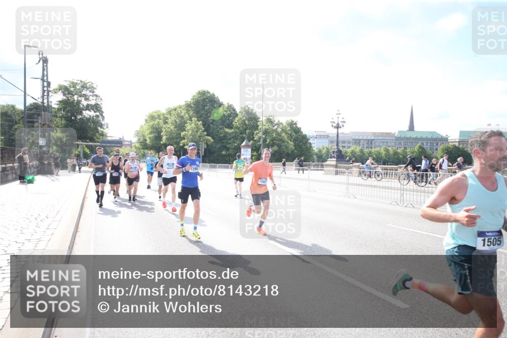 29.06.2025 - hella hamburg halbmarathon Jannik Wohlers http://msf.ph/oto/8143218 29.06.2025 09:48:03 Lombardsbrücke 1290, 1505, 1710, 2399, 2767, 3480, 5554, 5709, 7884, 8933, 9403, 10404, 10793, 10852, 11929, 12051, 12488, 12916, 13483, 13975, 14875, 15931, 15959, 16119, 17005, 17022, 17643, 17658, 18038, 18220, 18237, 18733, 18802, 19151 meine-sportfotos.de
