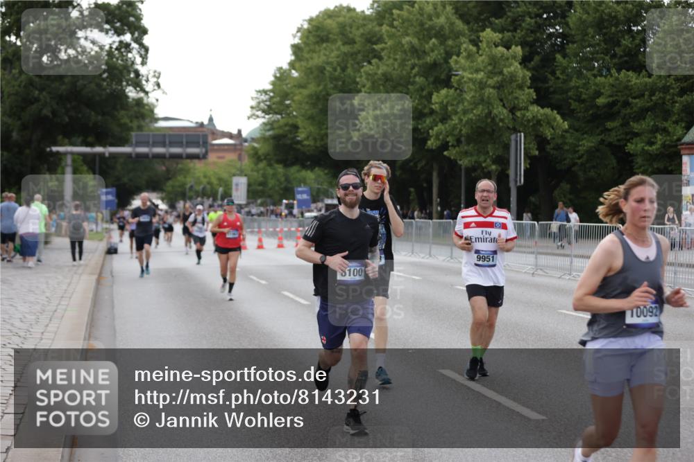 29.06.2025 - hella hamburg halbmarathon Jannik Wohlers http://msf.ph/oto/8143231 29.06.2025 10:08:12 Lombardsbrücke 1427, 6100, 6590, 9951, 9958, 10035, 10092, 11780, 11967, 12144, 14902, 14965, 15429, 16439 meine-sportfotos.de