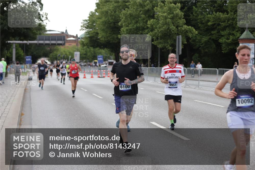29.06.2025 - hella hamburg halbmarathon Jannik Wohlers http://msf.ph/oto/8143247 29.06.2025 10:08:12 Lombardsbrücke 1427, 6100, 6590, 9951, 9958, 10035, 10092, 11780, 11967, 12144, 14902, 14965, 15429, 16439 meine-sportfotos.de